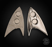 Load image into Gallery viewer, STAR TREK™: DISCOVERY Magnetic Insignia Badge - Section 31 &quot;Black Badge&quot;
