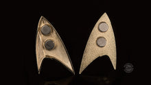 Load image into Gallery viewer, STAR TREK™: DISCOVERY Magnetic Insignia Badge - Command
